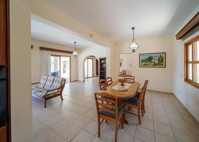 Secret Oasis Ladania